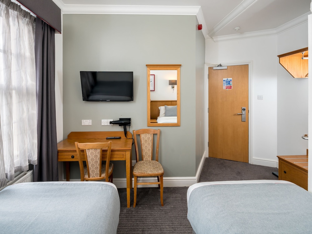 OYO Townhouse New England, London Victoria 13/33