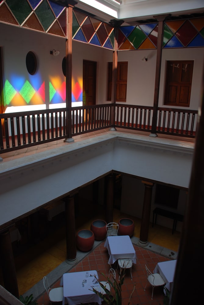 Maison Perumal Hotel & Restaurant CGH Earth in PONDICHERRY