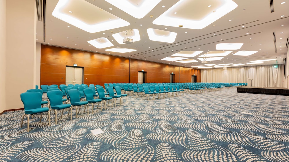 RADISSON BLU HOTEL NAIROBI UPPER HILL 36/77
