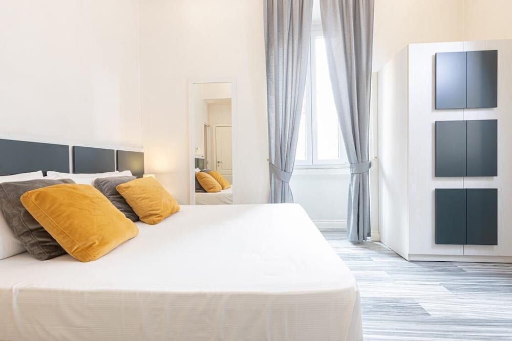 Spagna Boutique Luxury Suites 17/68