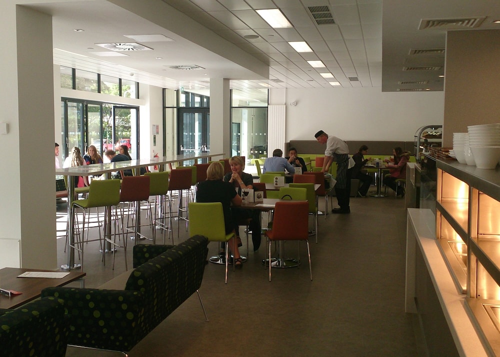 Willow Court University of Stirling 14/24