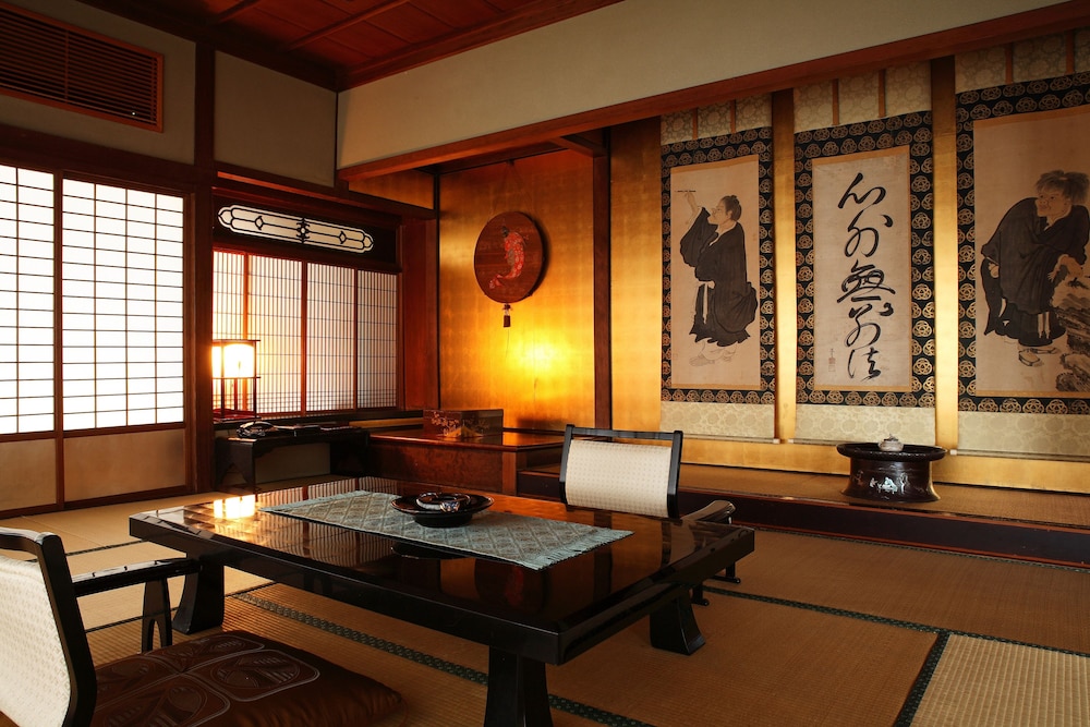 Kotohira Kadan 37/50