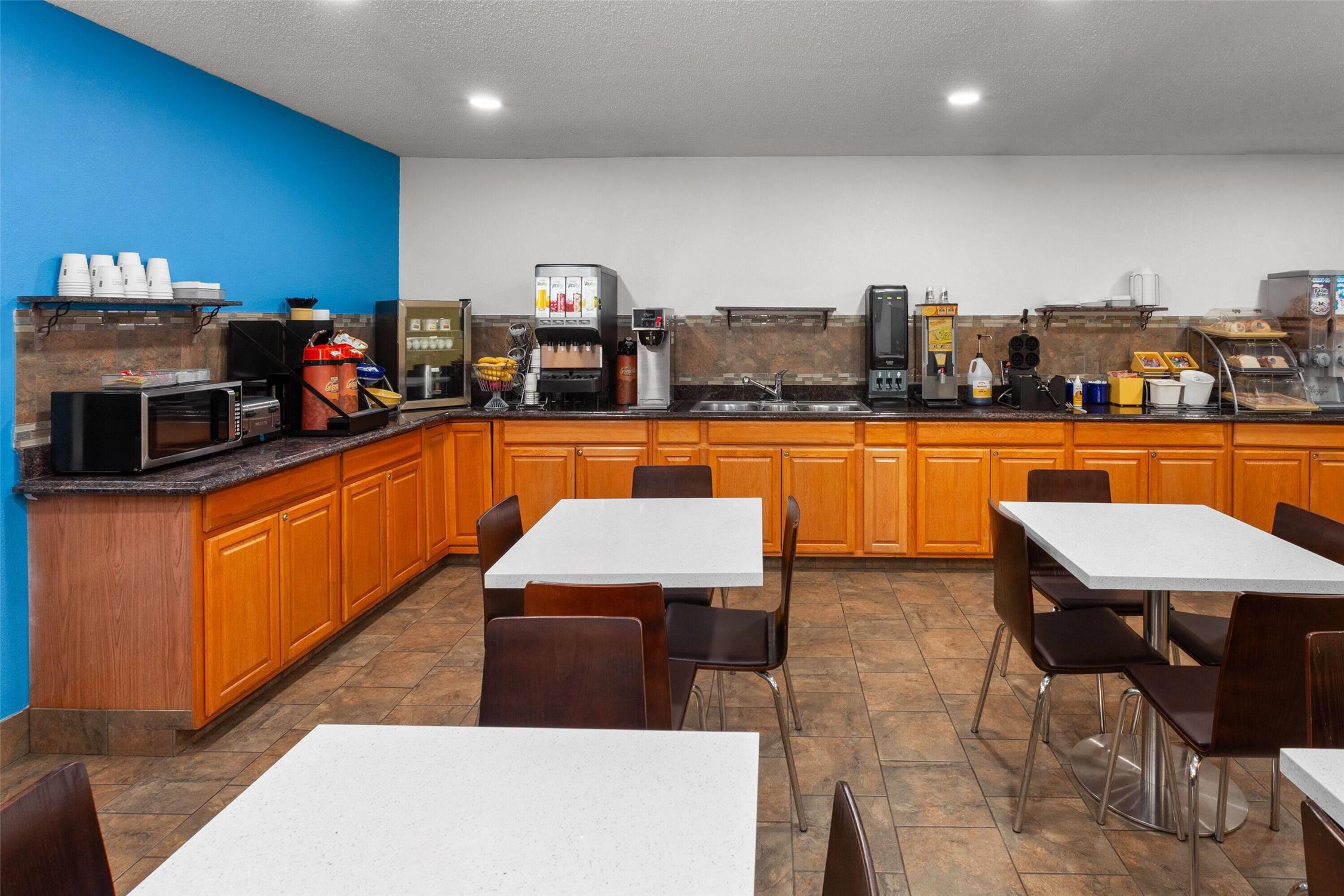Days Inn by Wyndham Mason City 9/14
