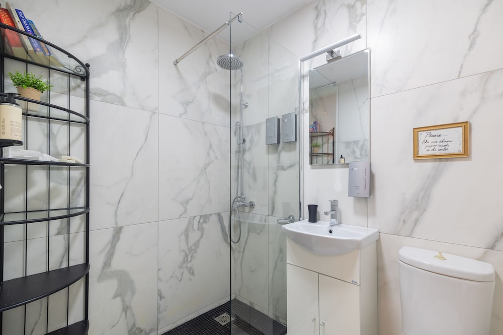 Plaka Arch Suites 41/41