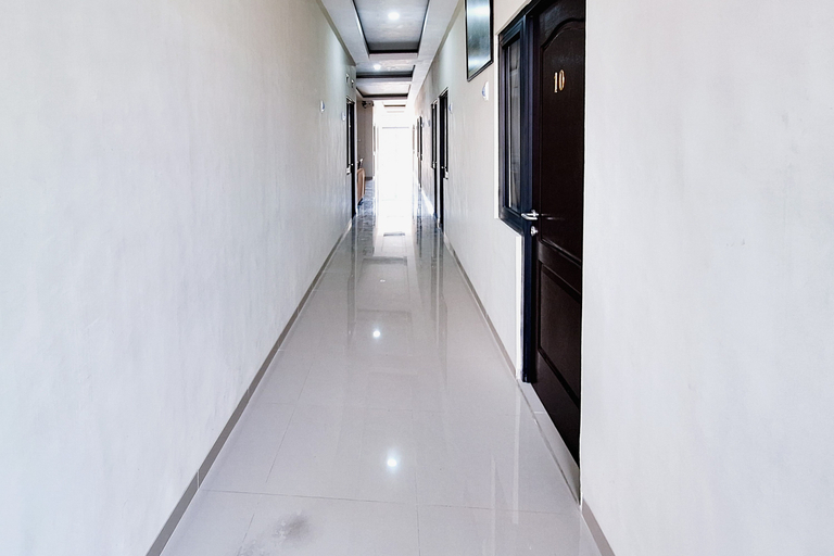 RedDoorz near Malang Creative Center 6/11