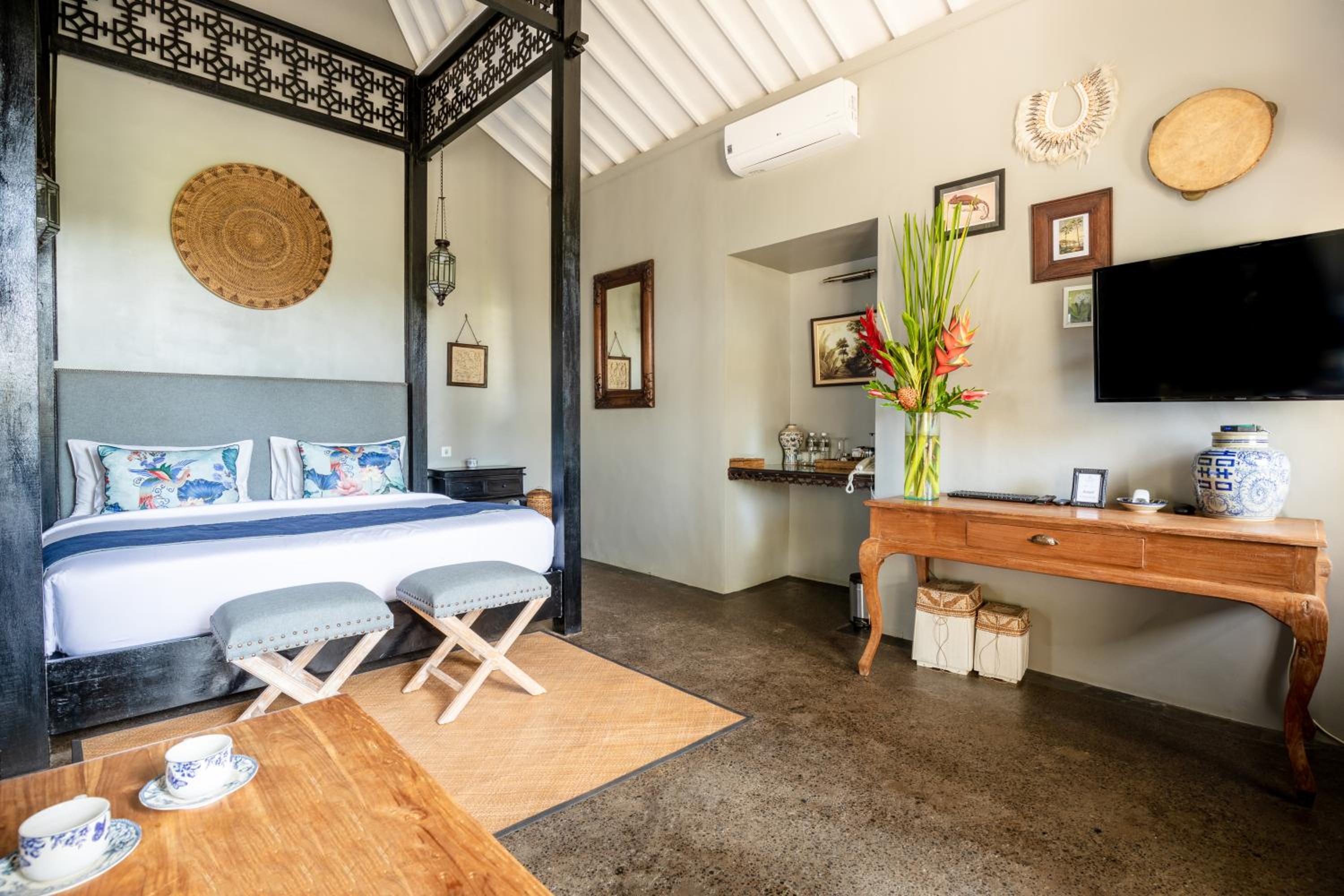 11 On Kajeng - Adults Only 29/61