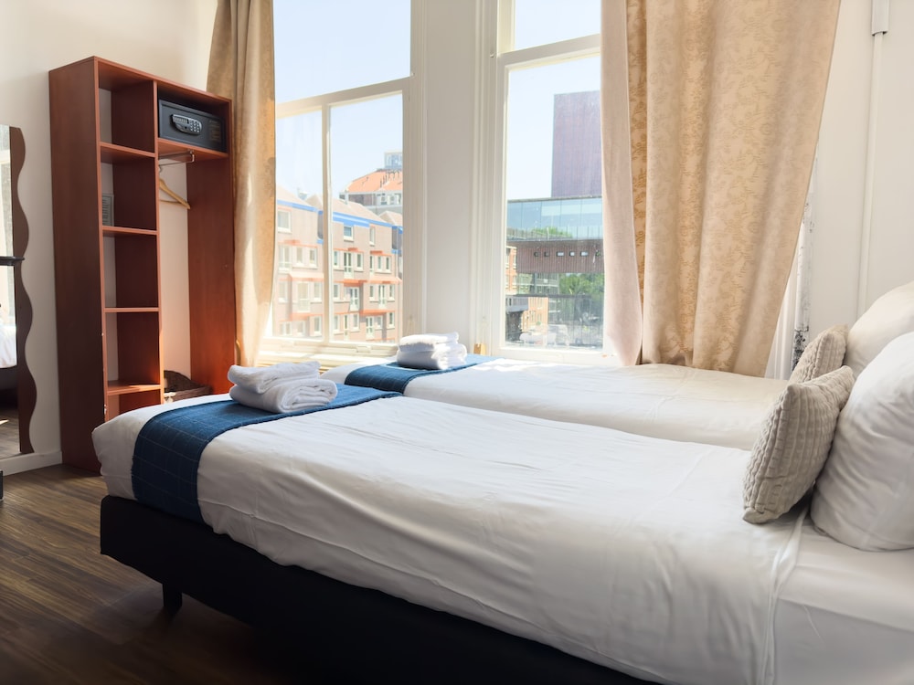 Amsterdam Inn Hotel 11/47