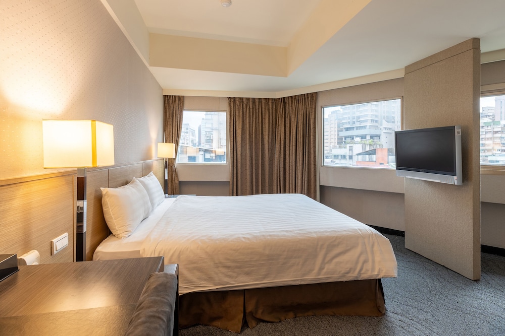 EXECUTIVE, DOUBLE BED