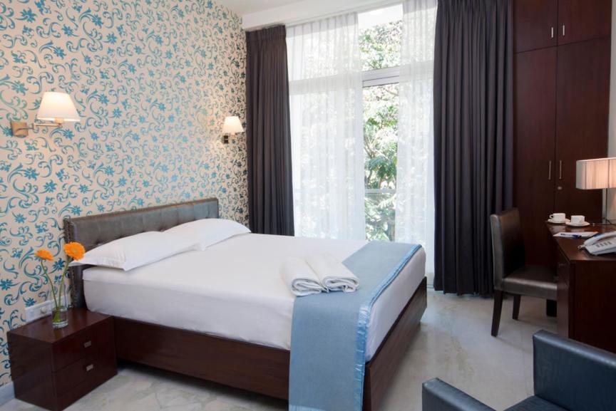 The Park Slope Hotel 6/16