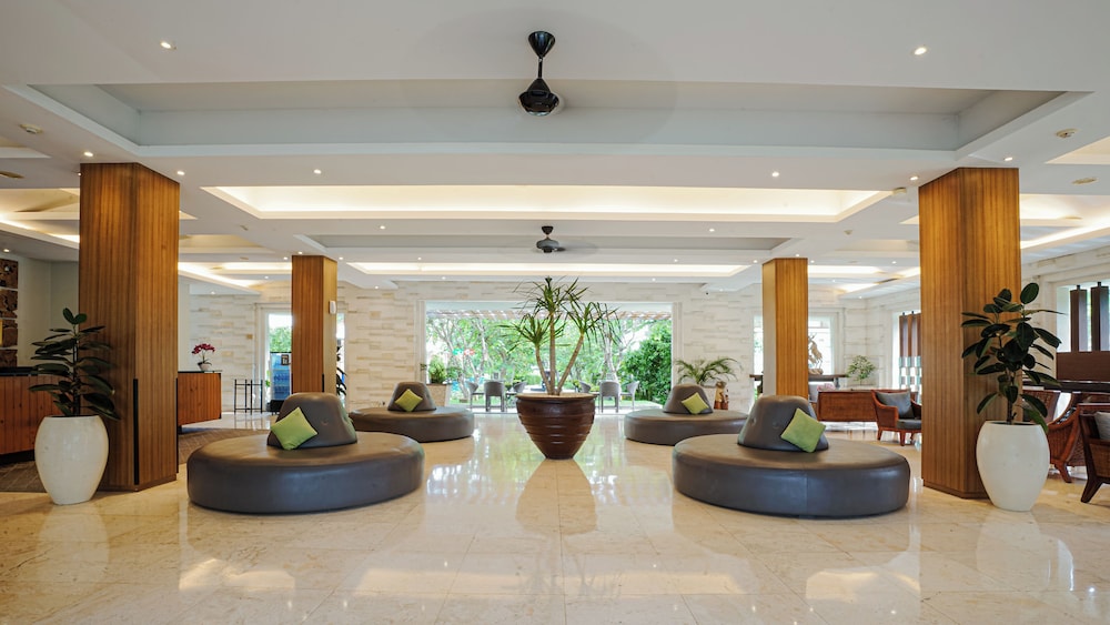 Grand Whiz Hotel Nusa Dua 51/75