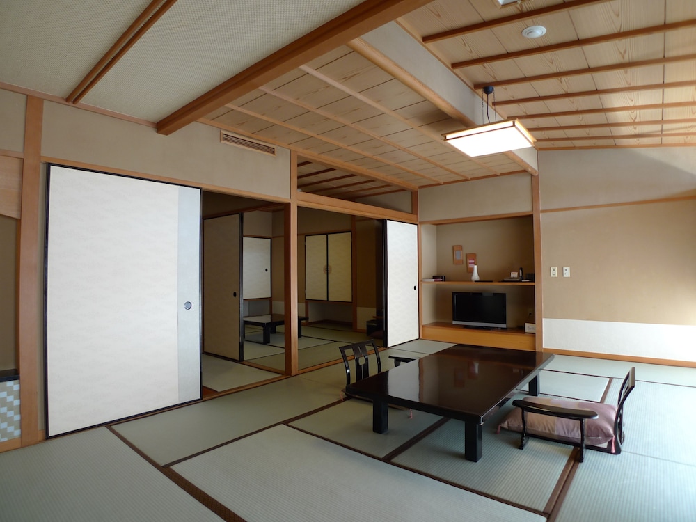 KOZANTEI UBUYA 32/50