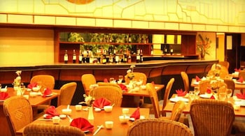 Hotel Oval Surabaya 26/28