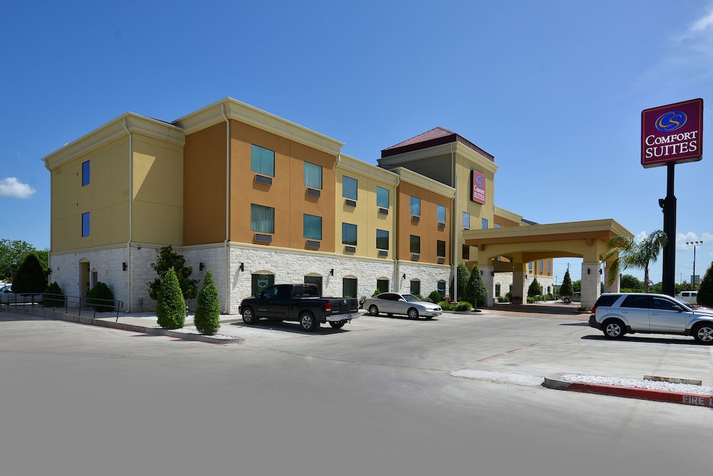 Comfort Suites Bay City 3/34