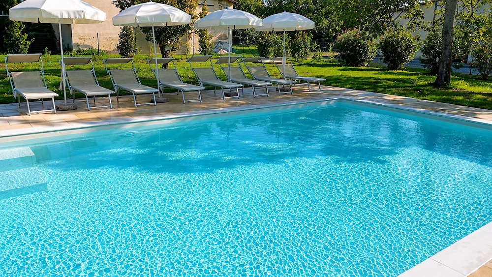 Venice Resort 65/72