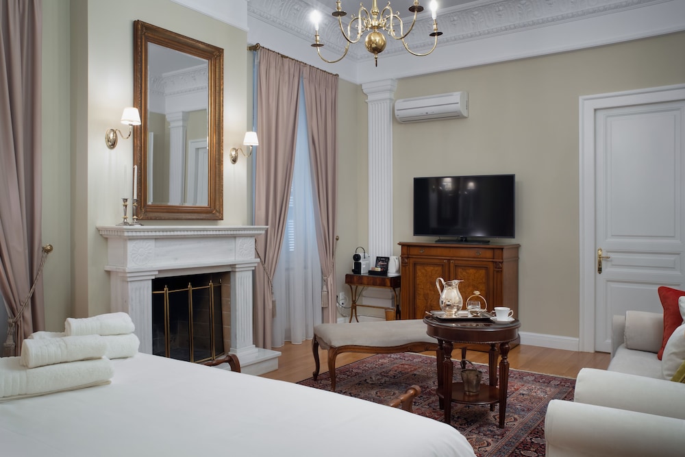 Noble Suites 25/68