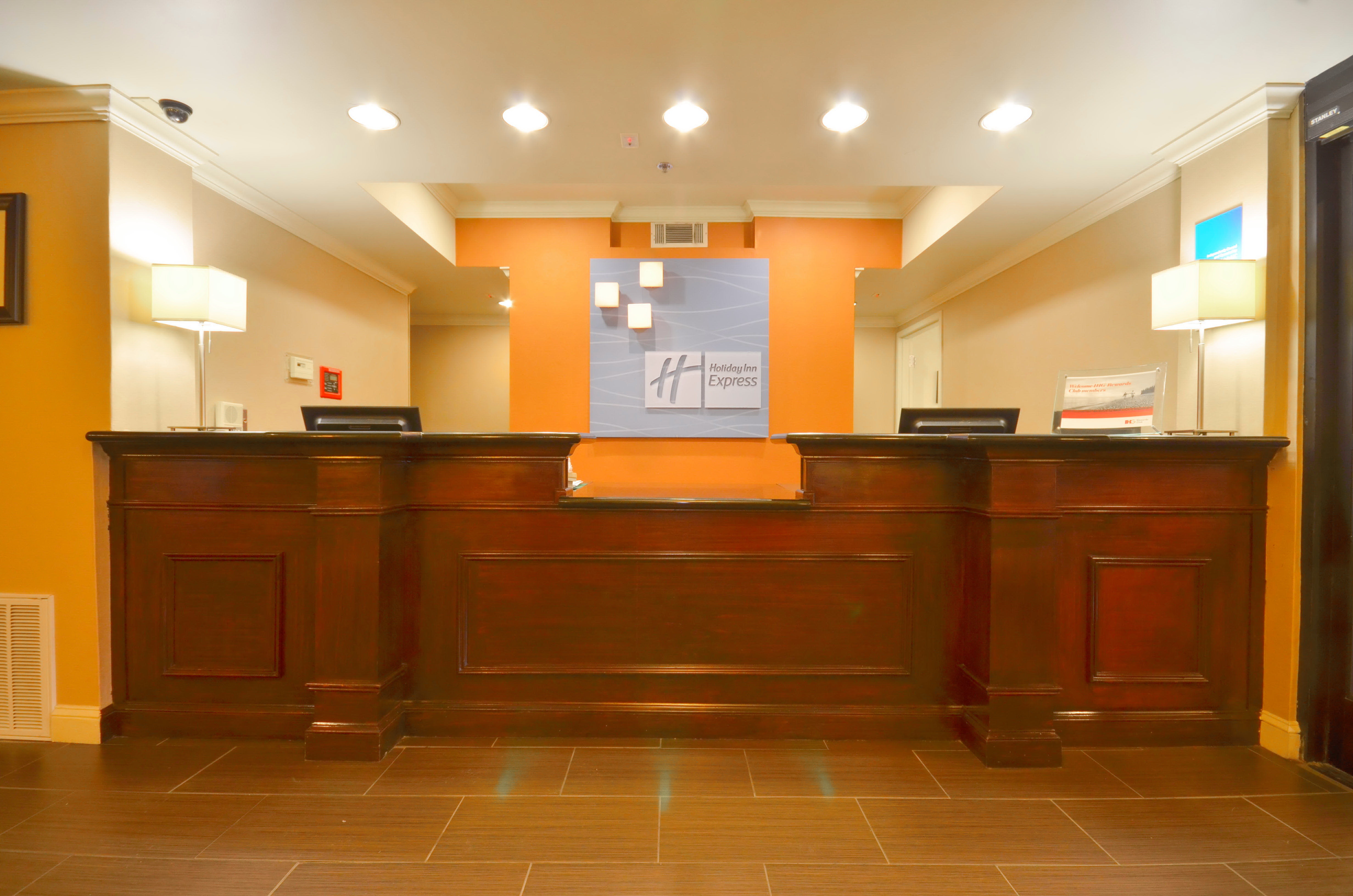 Holiday Inn Express Hotel And Suites Pine Bluff Pines Mall 9/54