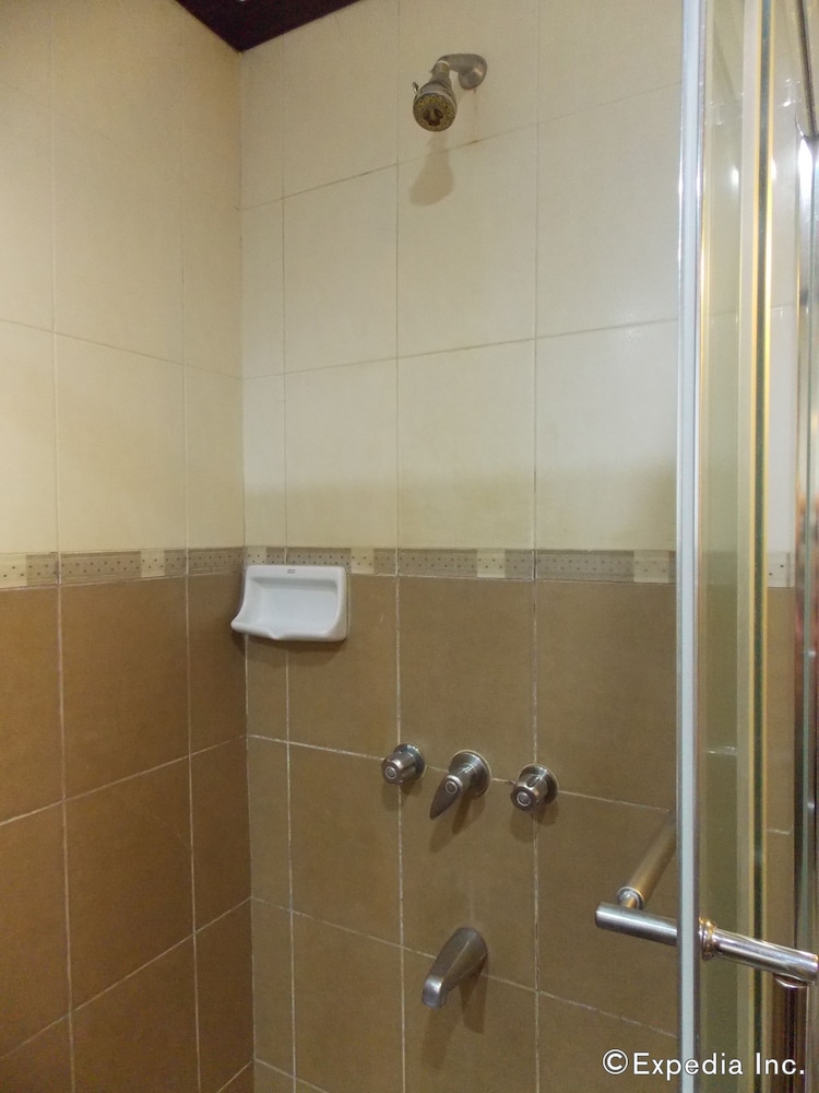 MO2 Westown Hotel Bacolod - Mandalagan 49/50