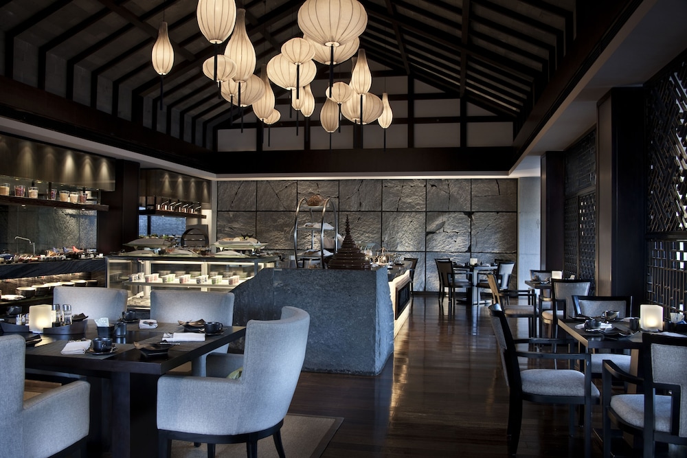 PULLMAN LIJIANG RESORT AND SPA 32/50