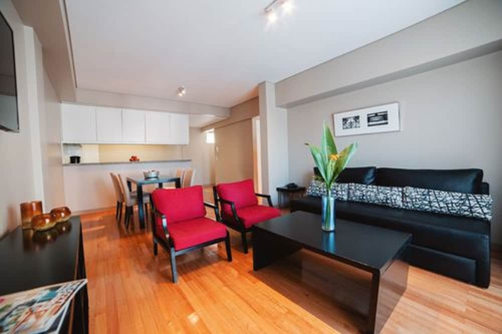 ARC Callao Studios & Suites 26/36