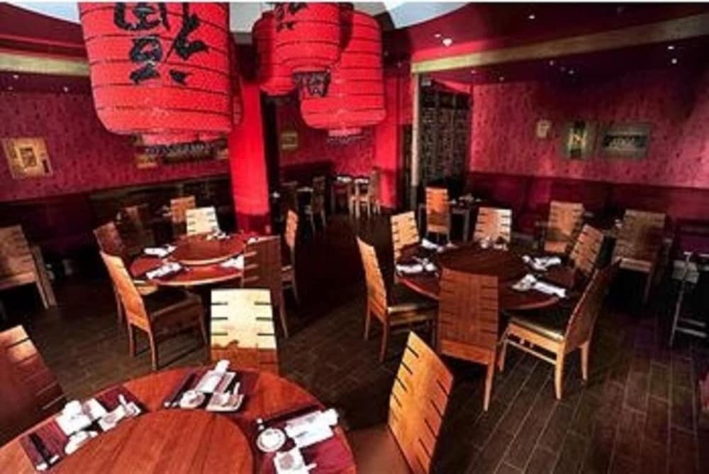 restaurant cafeteria