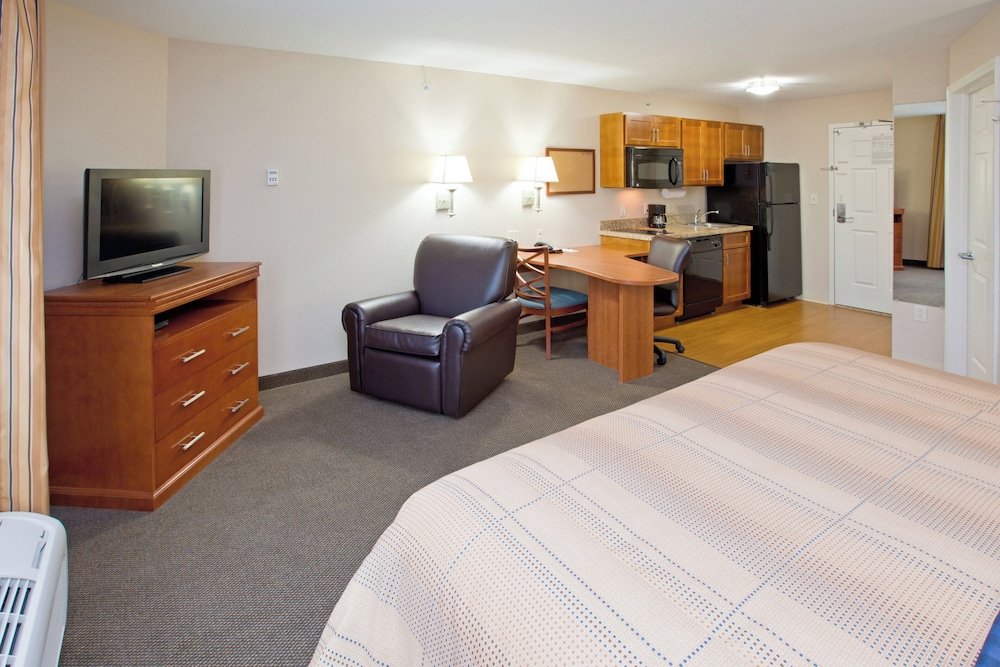 Candlewood Suites Indianapolis East 31/52