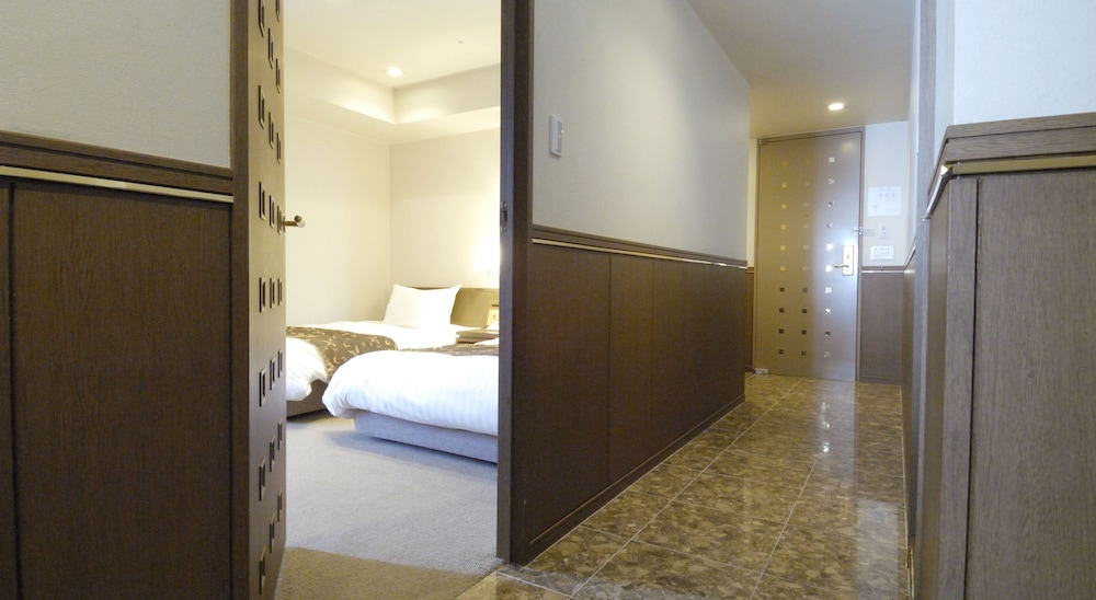 Karuizawa Club Hotel Karuizawa 1130 49/50
