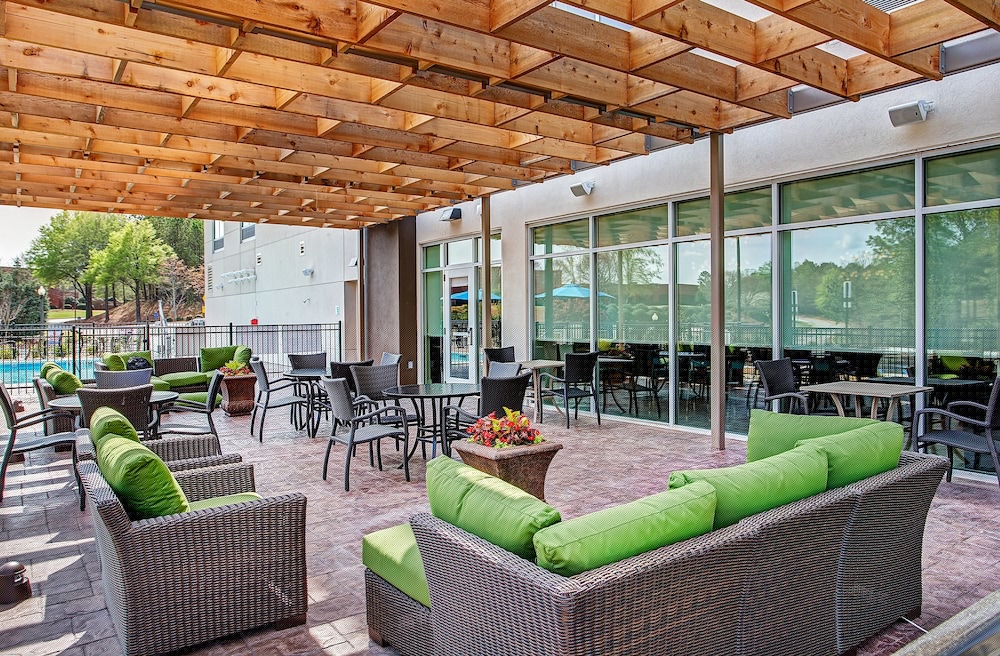 Holiday Inn Express Suites Covington 51/63