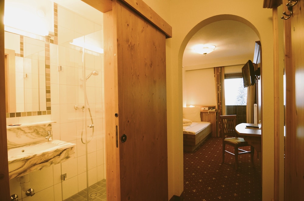 Sporthotel Tirolerhof 36/37