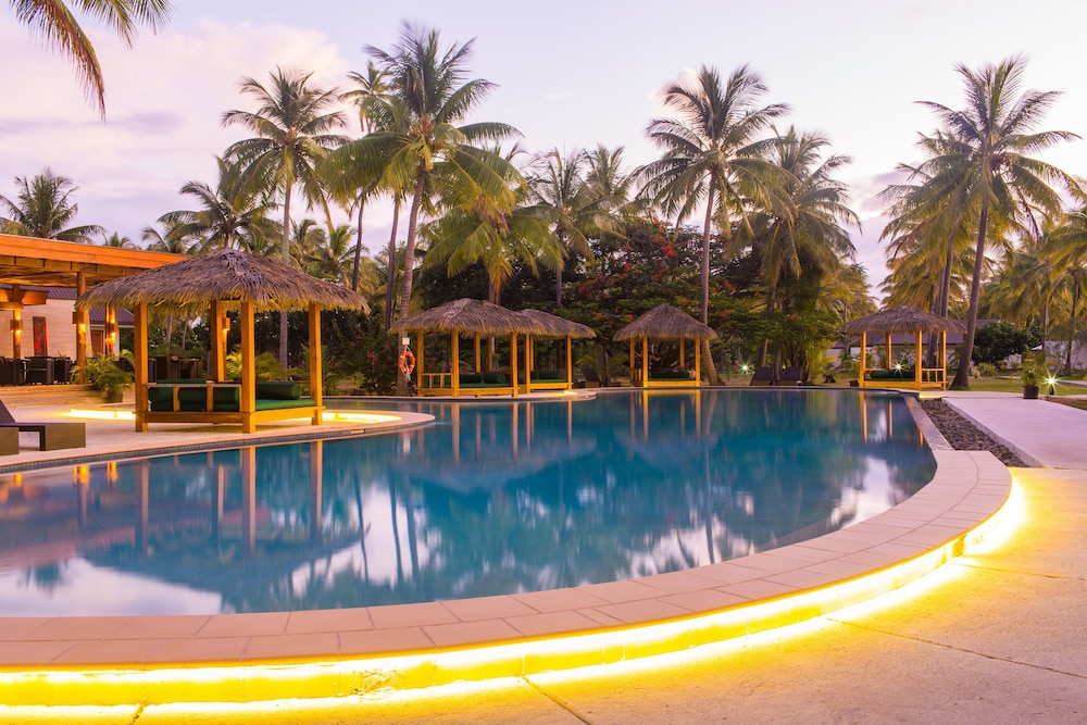 Lomani Island Resort and Spa - Adults only 10/62