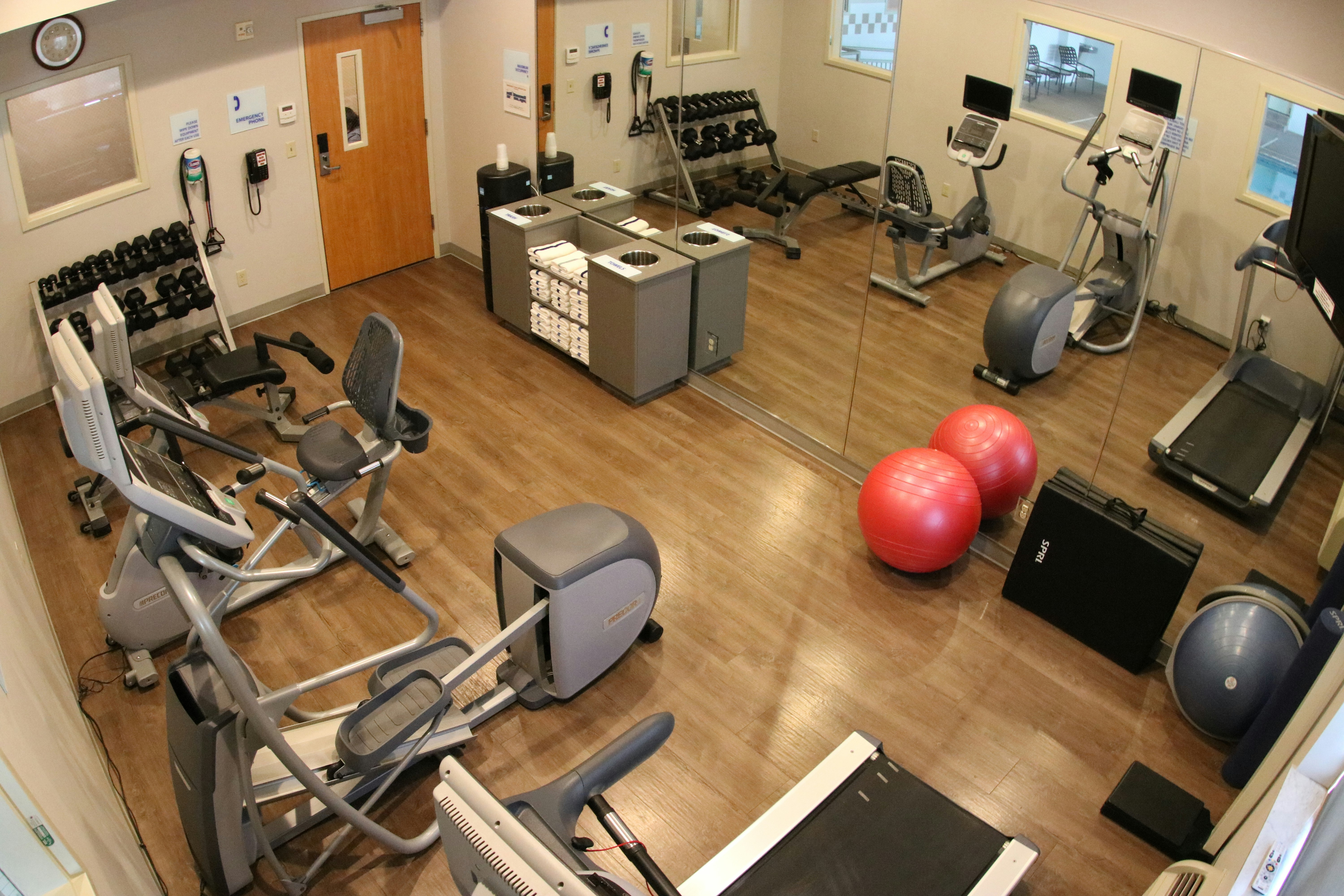 Holiday Inn Express Hotel Suites Cheney University Area 36/58