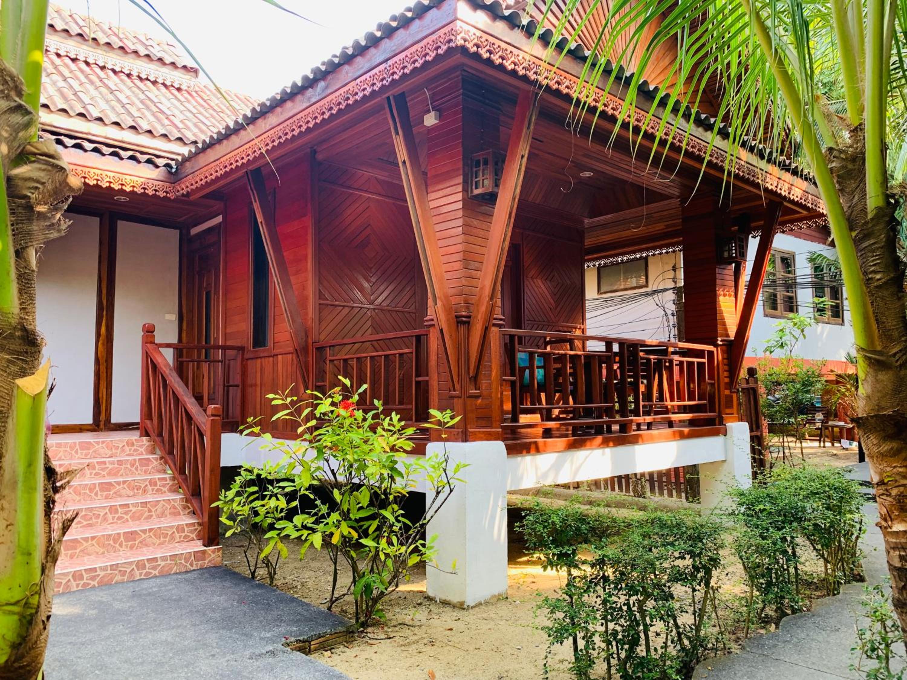 Sangsawan Palace Khaolak Hotel 3/98