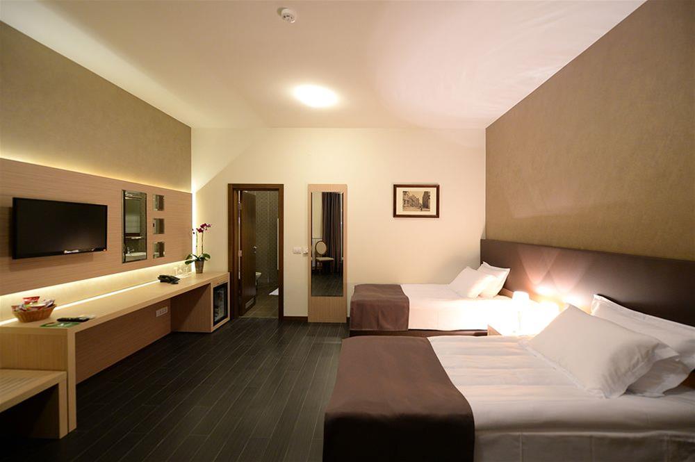Majdan Hotel 13/38