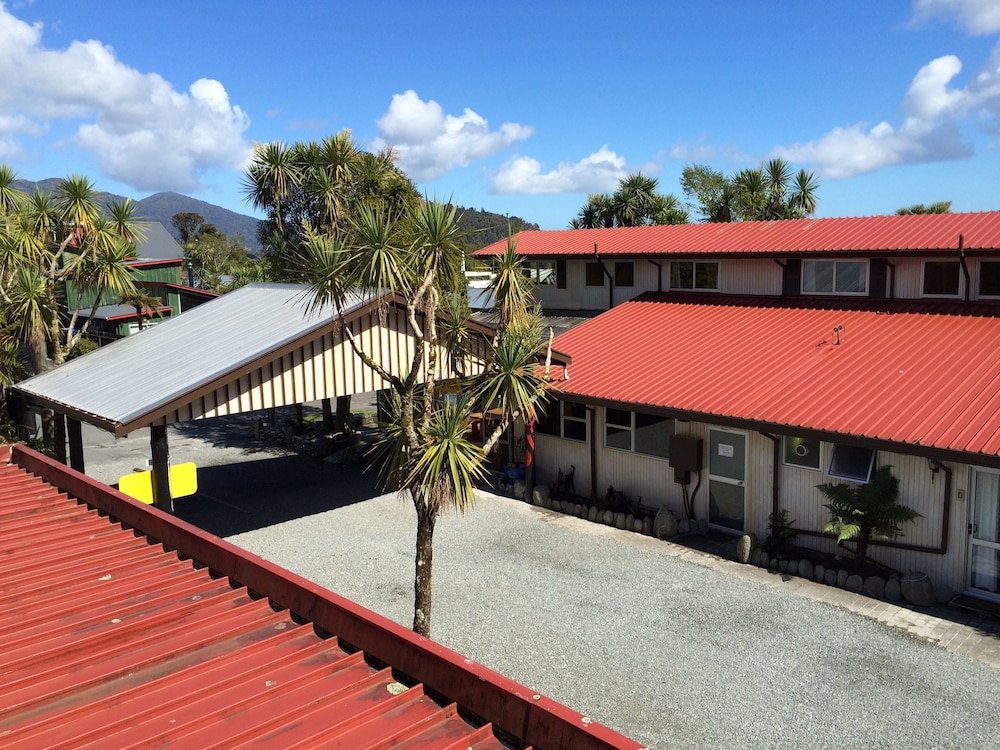 Chateau Franz Hostel 49/50