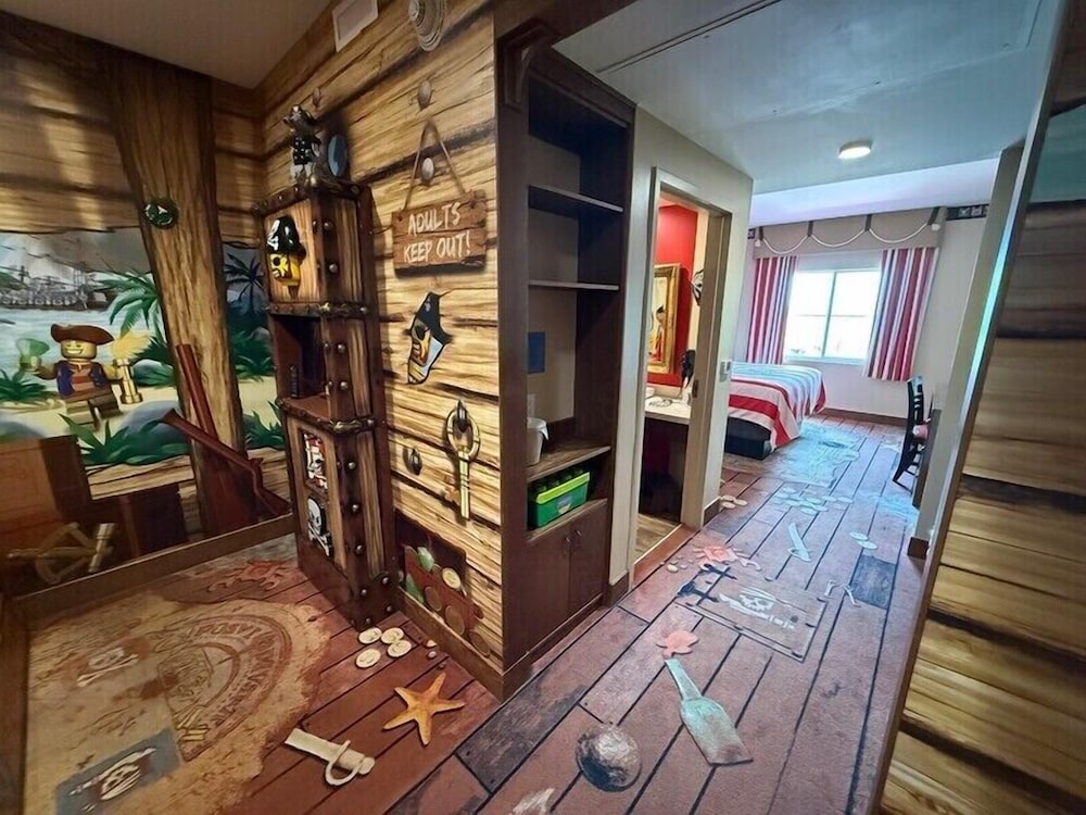 Legoland Florida Hotel 19/50