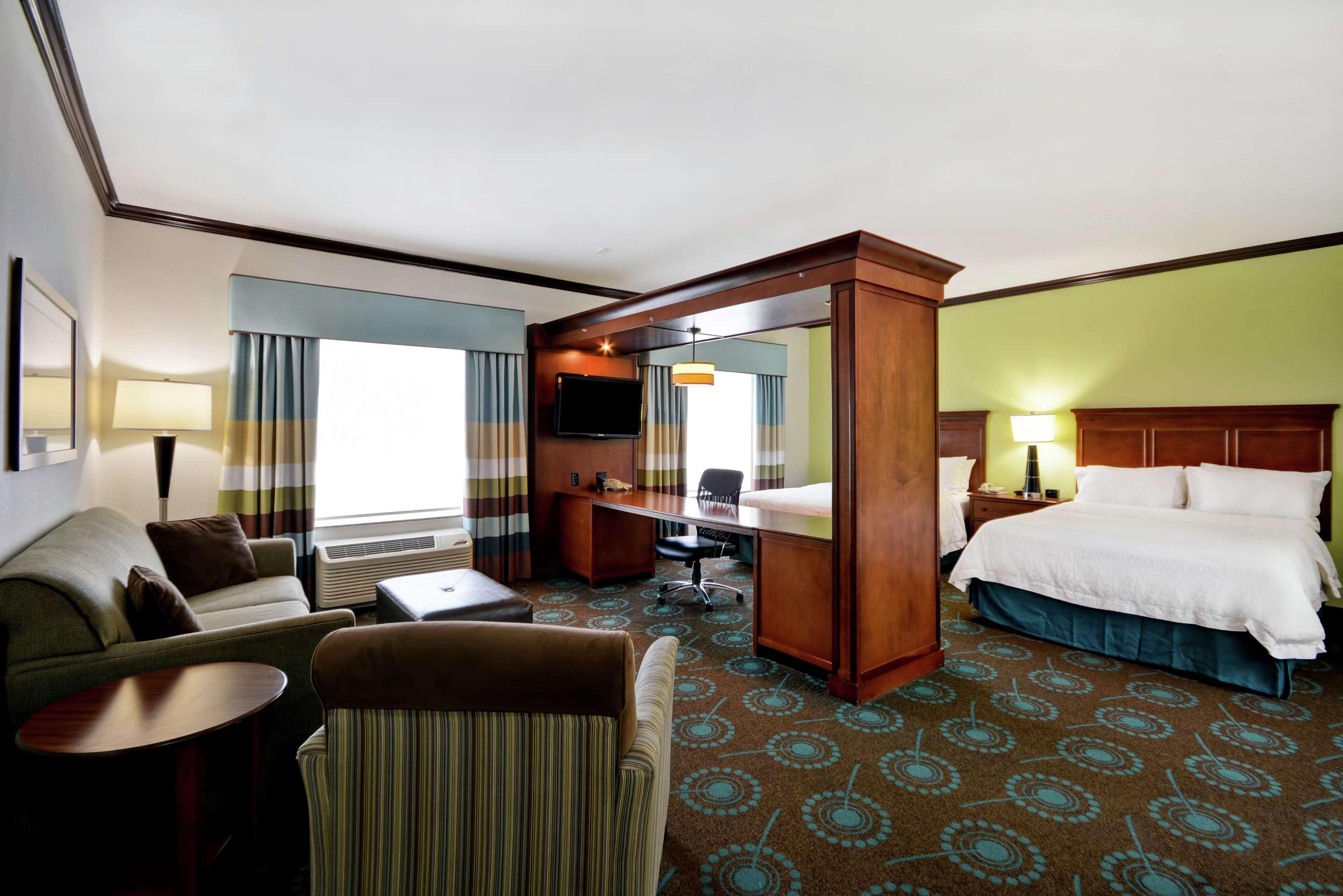 STUDIO, SUITE, KING BED, SOFA