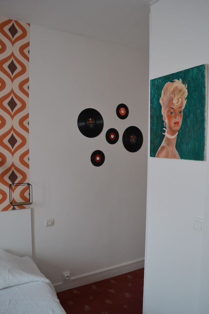 Nouvel Hotel Paris 48/66
