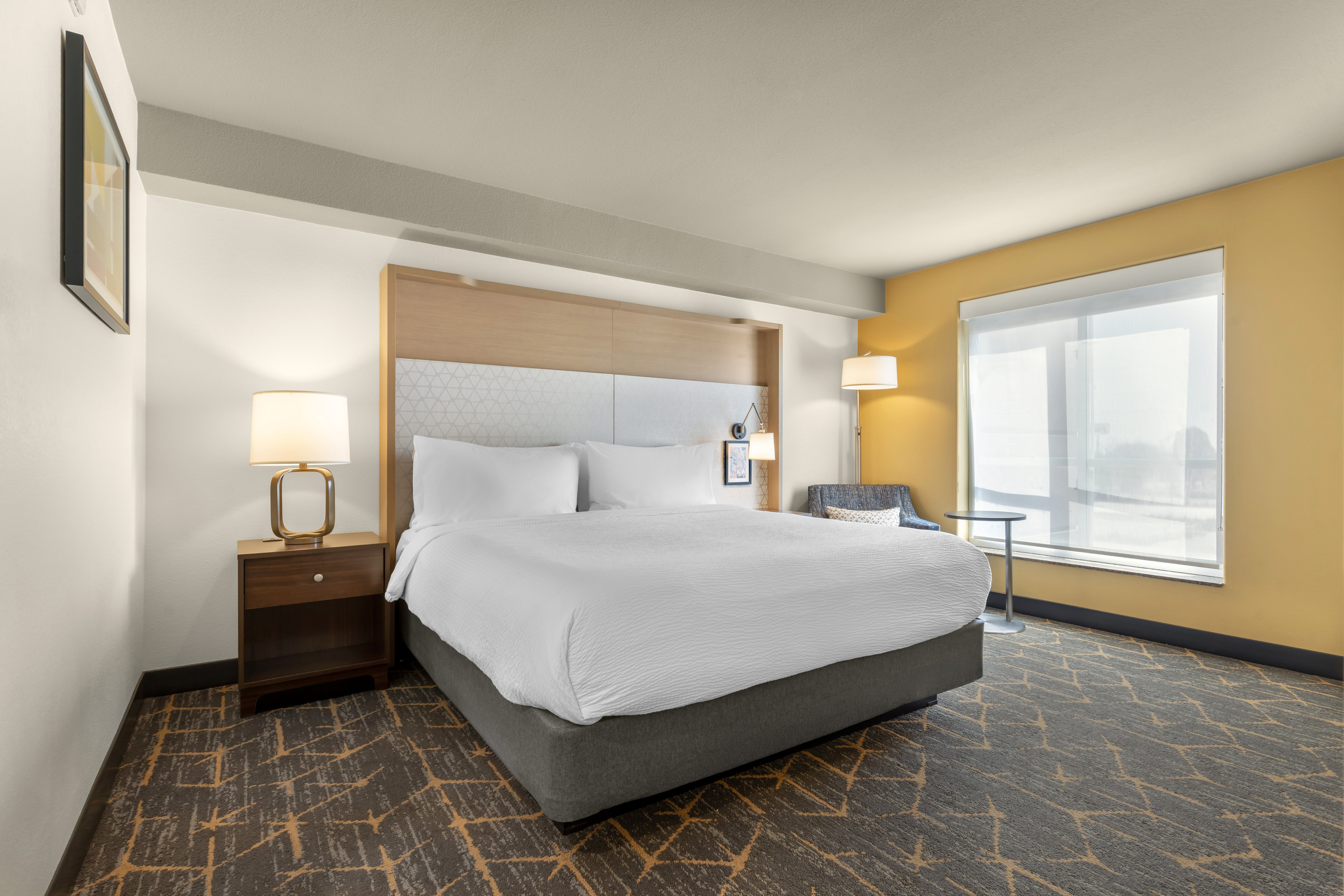 Holiday Inn Hotel Suites Oakland Airport 20/77