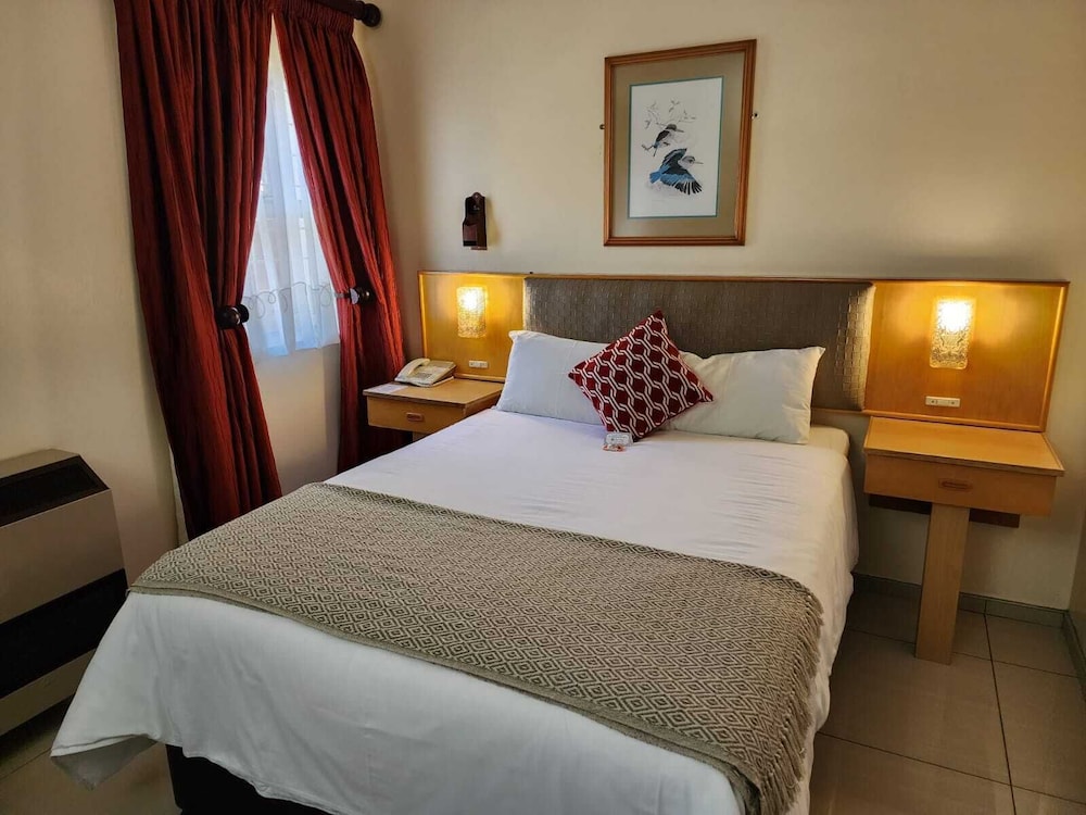 Royal Hotel Ladysmith 7/41