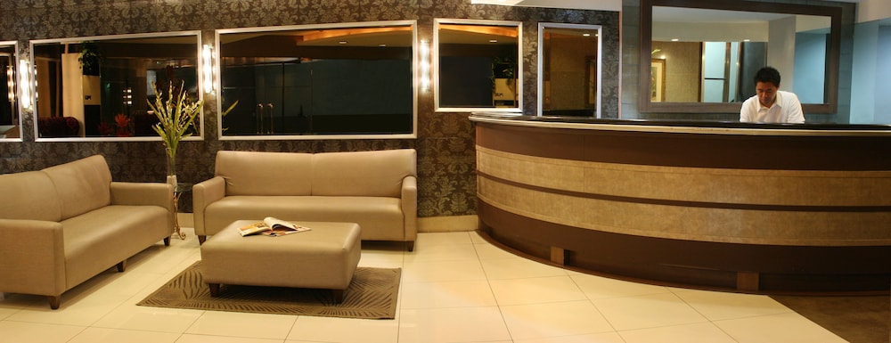Rothman Hotel 2/62