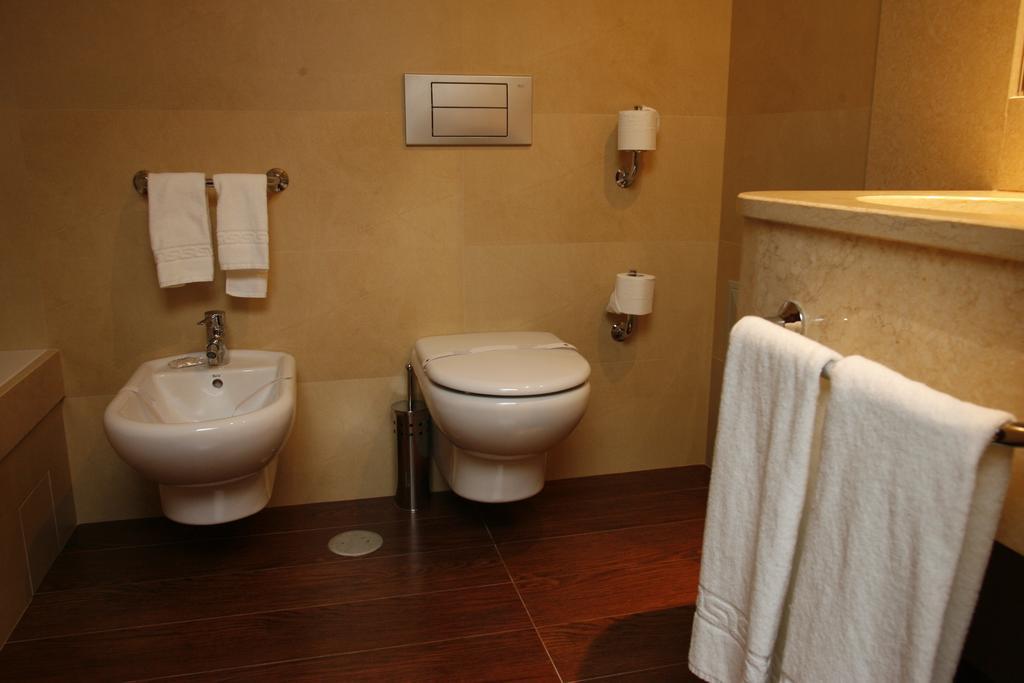 Hotel Catedral 27/28