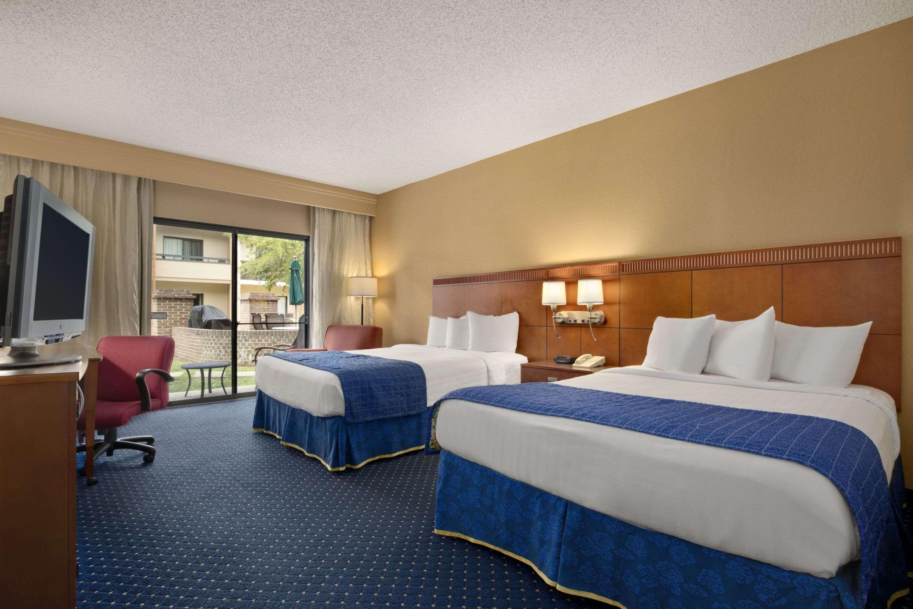 Room, 2 Queen Beds