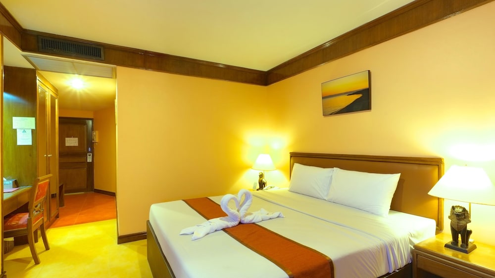 Silom Avenue Inn Bangkok 12/35