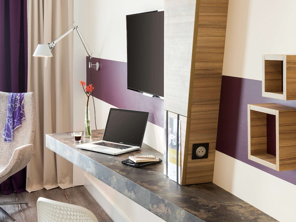MERCURE PARIS ORLY RUNGIS 58/71