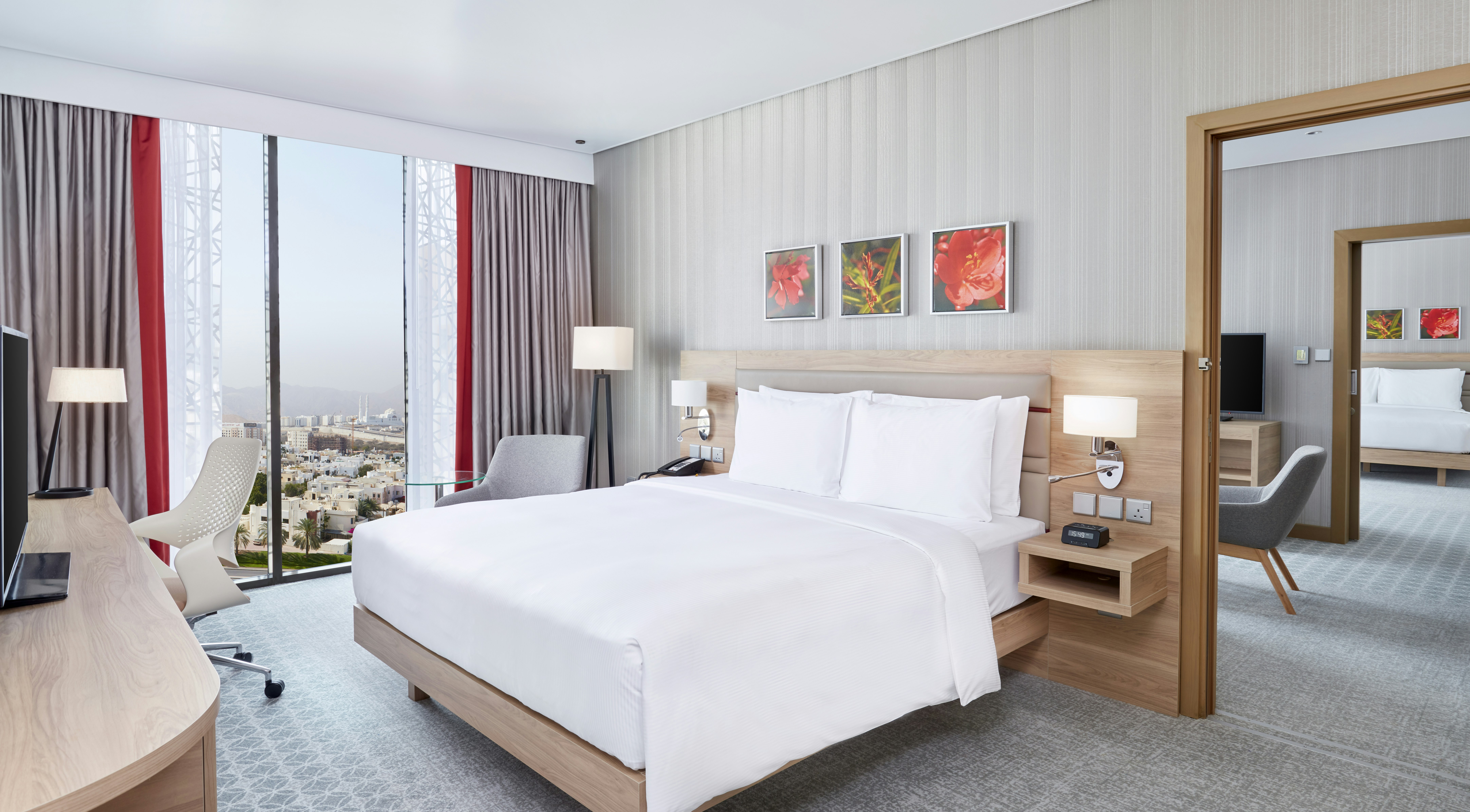 2 BEDROOMS, SUITE, QUEEN BED