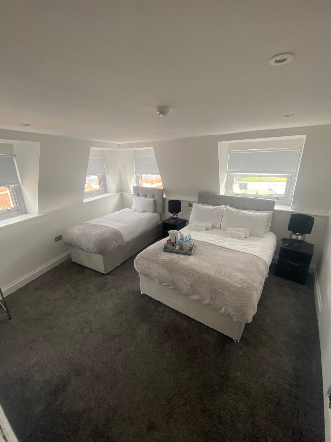 Room at The Royal Crest Hotel & Bar by OYO, LIVERPOOL