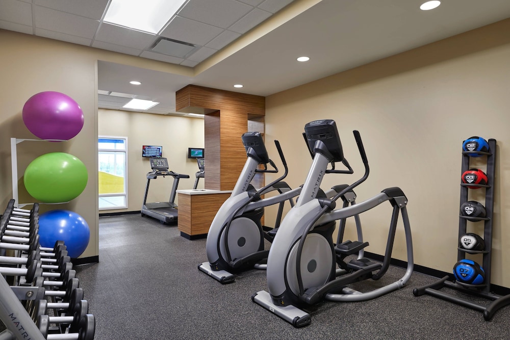 Hotel Towneplace Suites By Marriott Fort Mcmurray 21/27