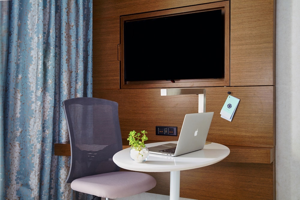 Radisson Hotel Kandy 58/72