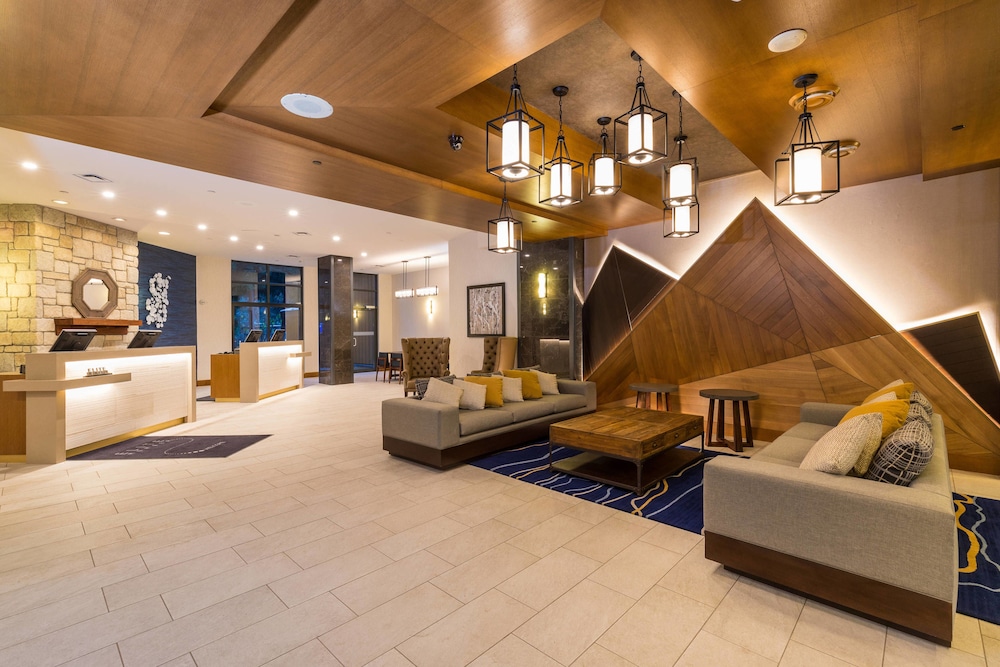 Delta Whistler Village Suites 24/34