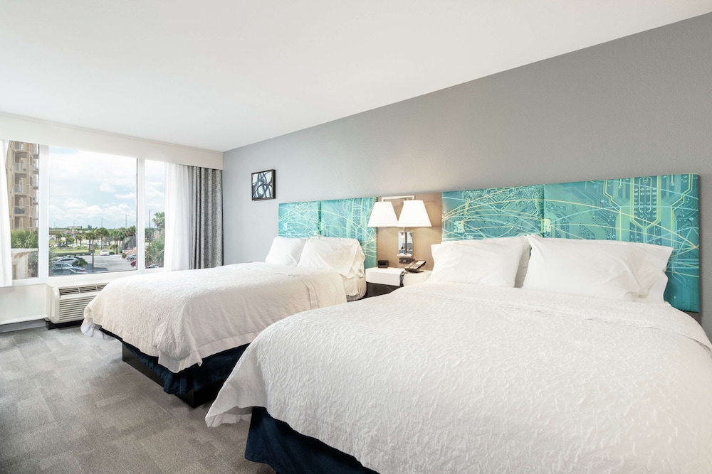 Hampton Inn Daytona Beach Shores 19/45