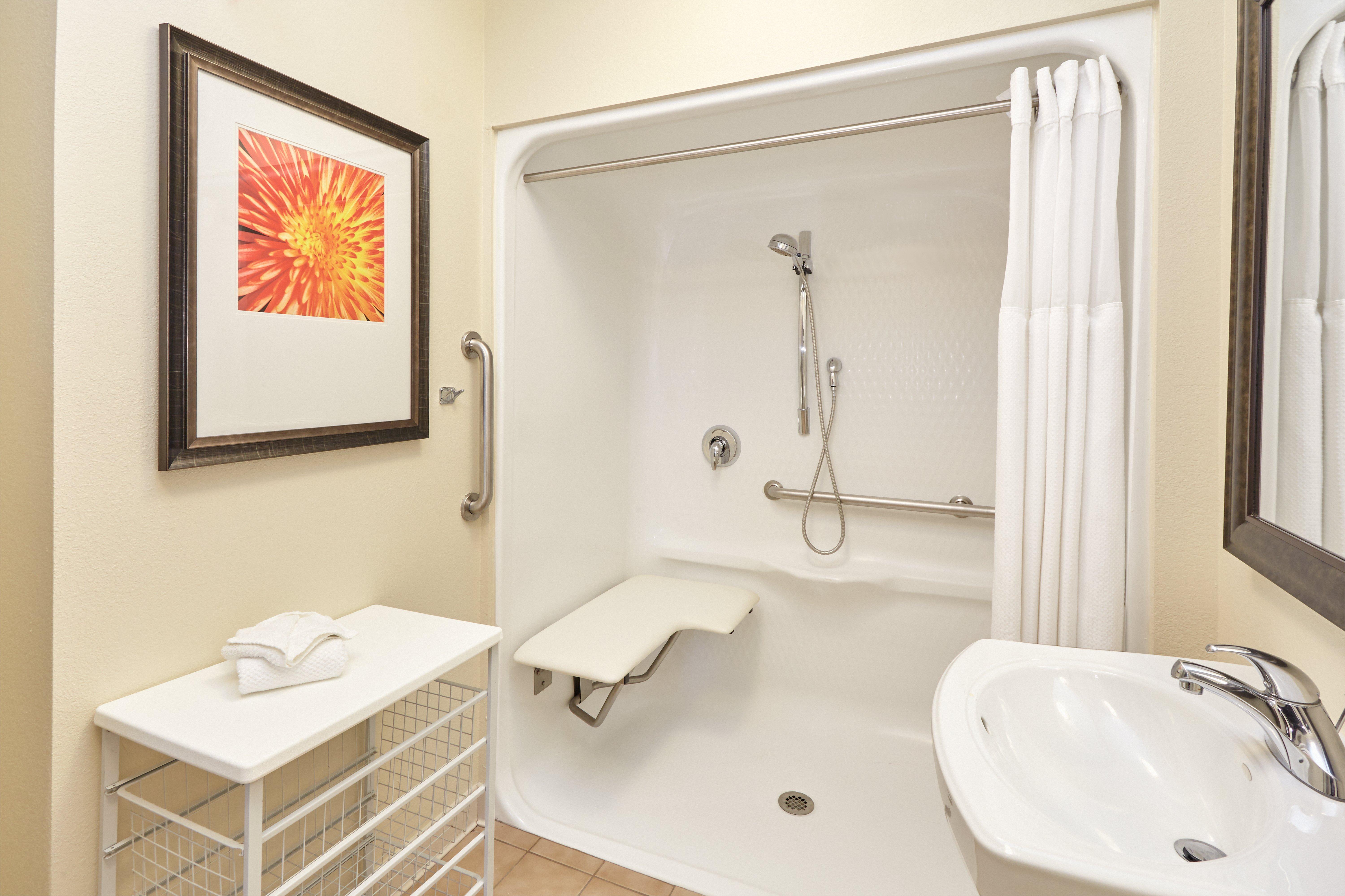 1 Bedroom, Suite, Queen Bed, Accessible